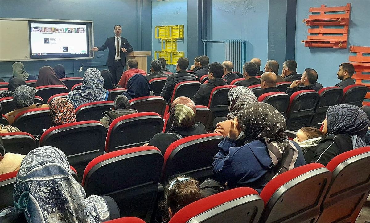 Bingöl'de "Aile Eğitimi Programı" düzenlendi