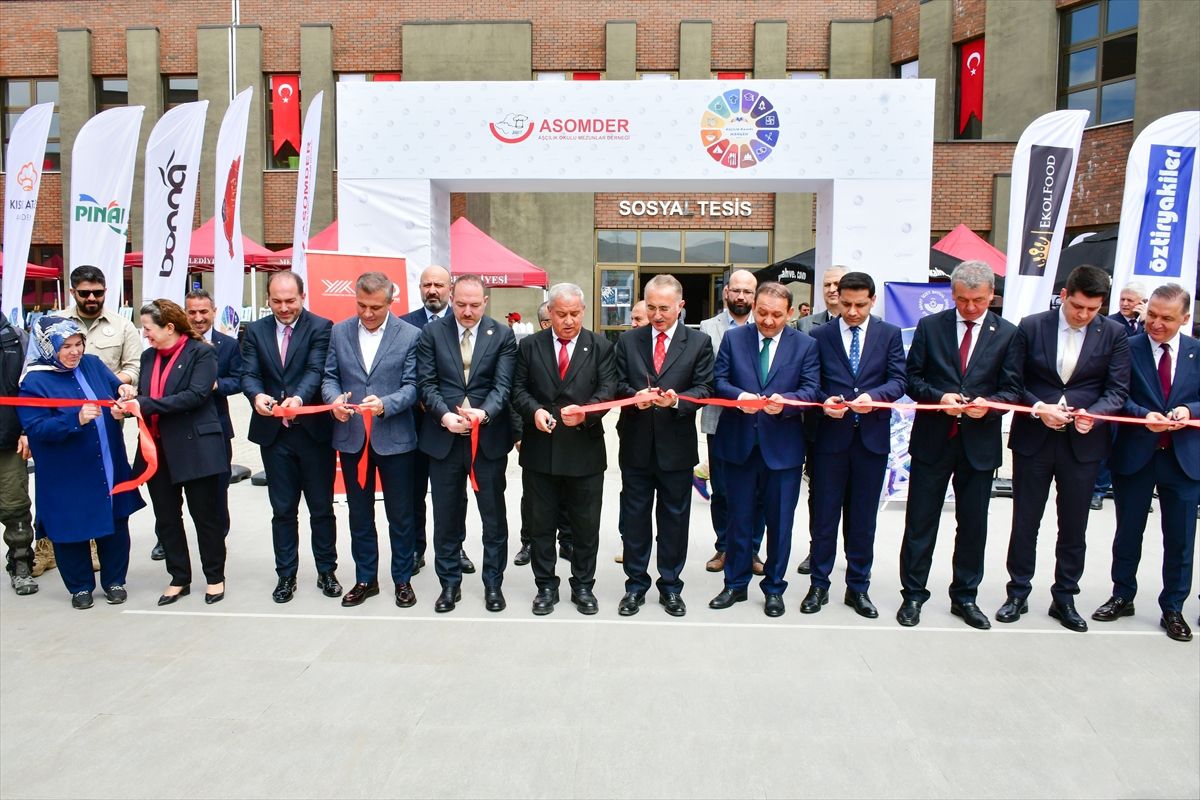 Bolu'da 6. Ulusal Aşçılık Kampı 'toprak' temasıyla devam ediyor