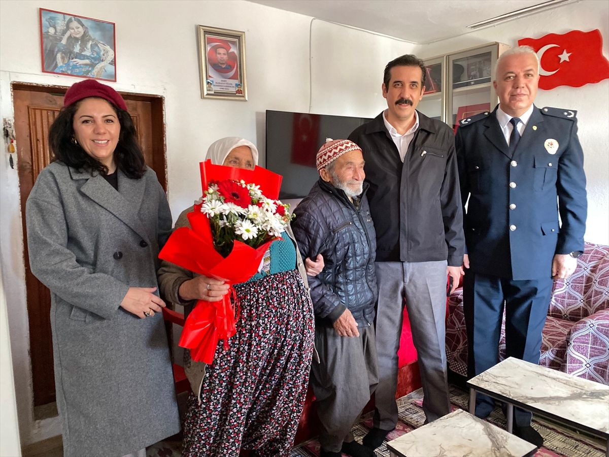 Bozyazı Kaymakamı Topsakaloğlu'ndan şehit ailesine ziyaret