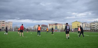 Bulanık'ta Polis Haftası etkinlikleri kapsamında futbol maçı yapıldı