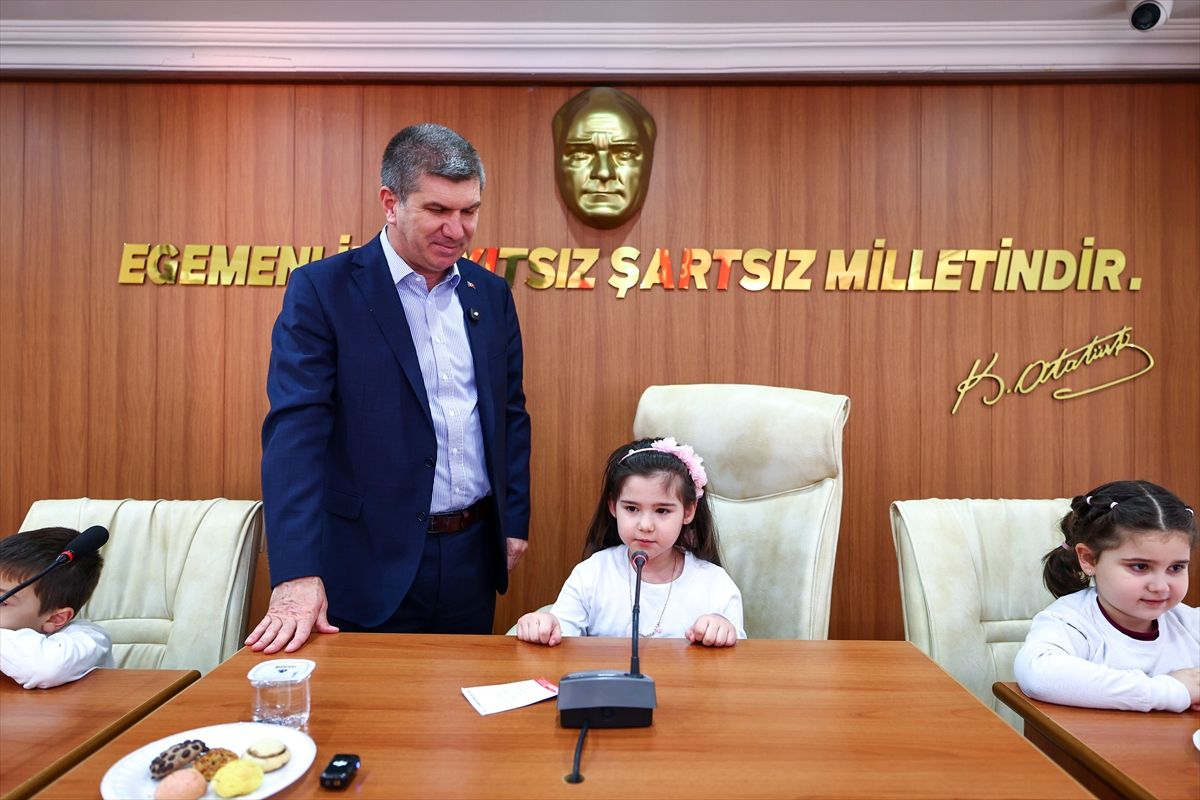 Burdur Belediyesi temsili 'Çocuk Meclisi' toplandı