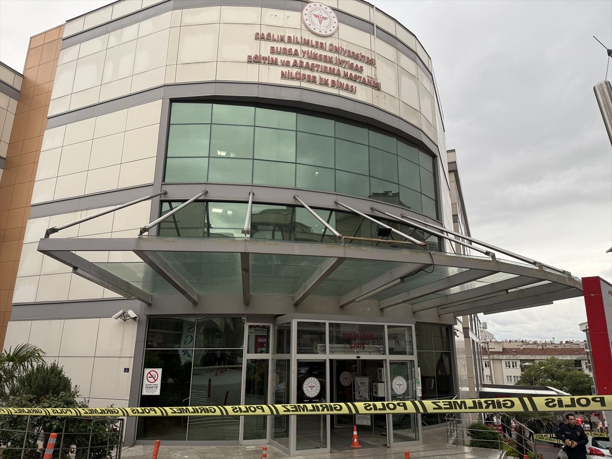 Bursa'da hastanenin ameliyathane bölümünde çıkan yangın söndürüldü