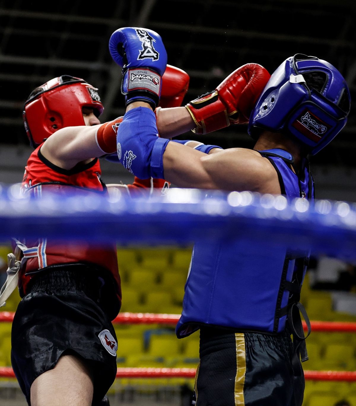 Celal Er 23 Yaş Altı ve Elit Büyükler Türkiye Muaythai Şampiyonası Mersin'de sürüyor