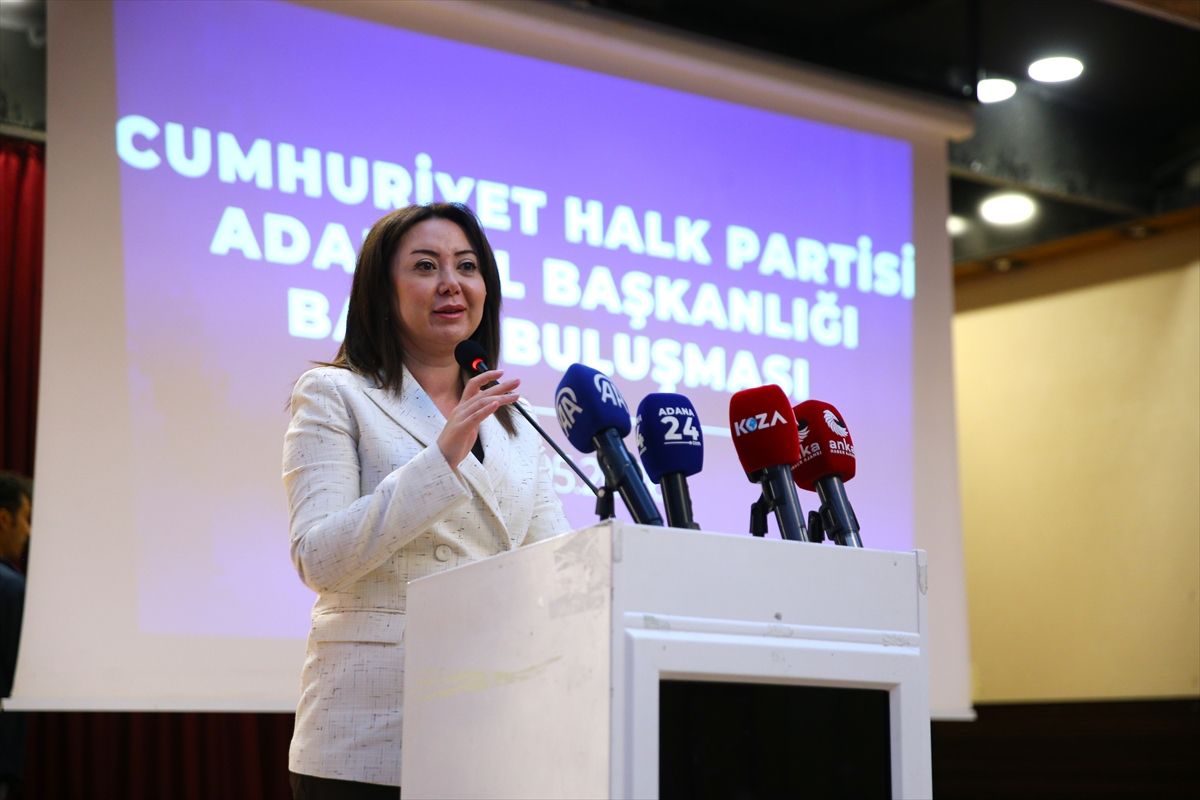 CHP Genel Başkan Yardımcısı Binici, Adana'da basın mensuplarıyla bir araya geldi