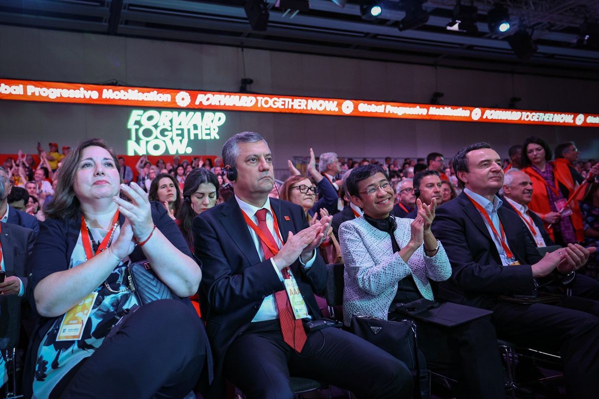 CHP Genel Başkanı Özel Barselona'daki GPM Küresel Liderler Genel Oturumu'nda konuştu Açıklaması