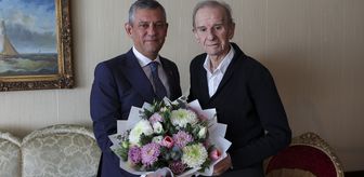 CHP Genel Başkanı Özel, Cevdet Selvi'yi ziyaret etti