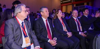 CHP Genel Başkanı Özel, İspanya'da GPM İlerici Kentler Oturumu'na katıldı