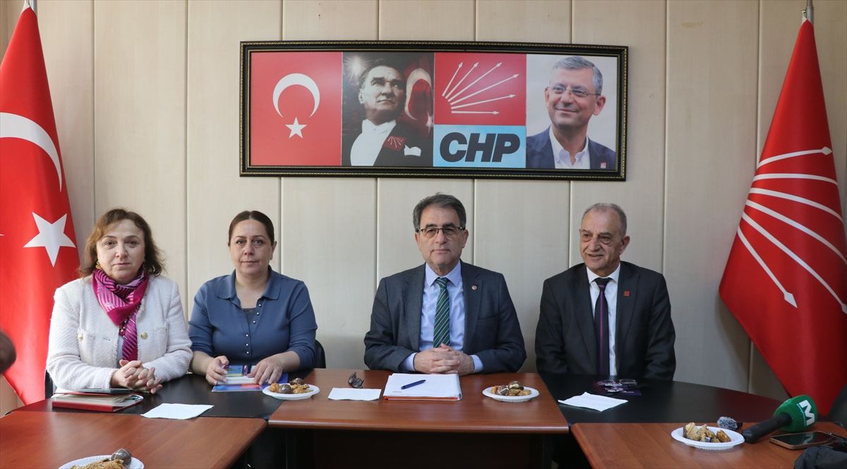 CHP Rize İl Başkanı Deniz basın toplantısı düzenledi