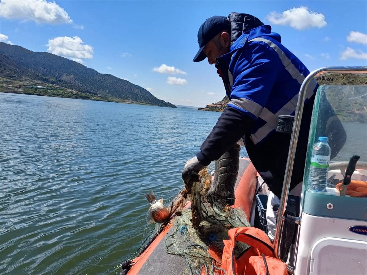 Çorum'da kaçak avcılıkta kullanılan 7 bin 200 metre misina ağına el konuldu