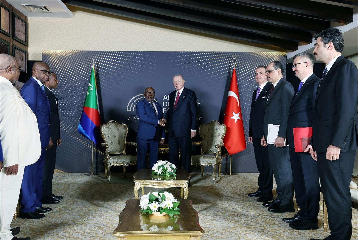 Cumhurbaşkanı Erdoğan, Komorlar Birliği Cumhurbaşkanı Azali Assoumani ile görüştü