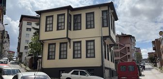 Dekorasyon amacıyla başladı, 6 yılda 150'ye yakın fotoğraf makinesi biriktirdi