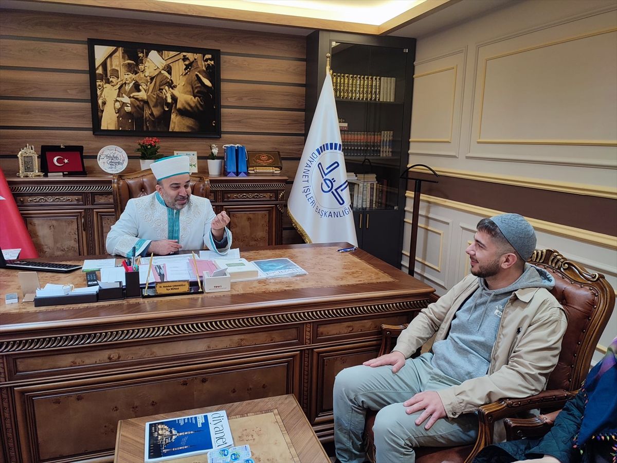 Dinler tarihini araştıran Sırbistanlı David, Sakarya'da Müslüman oldu