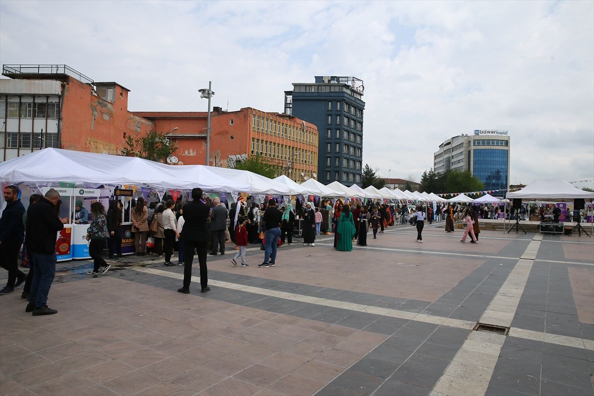 Diyarbakır'da '2. Amed Kadın, Emek ve Kültür Sanat Buluşması' başladı
