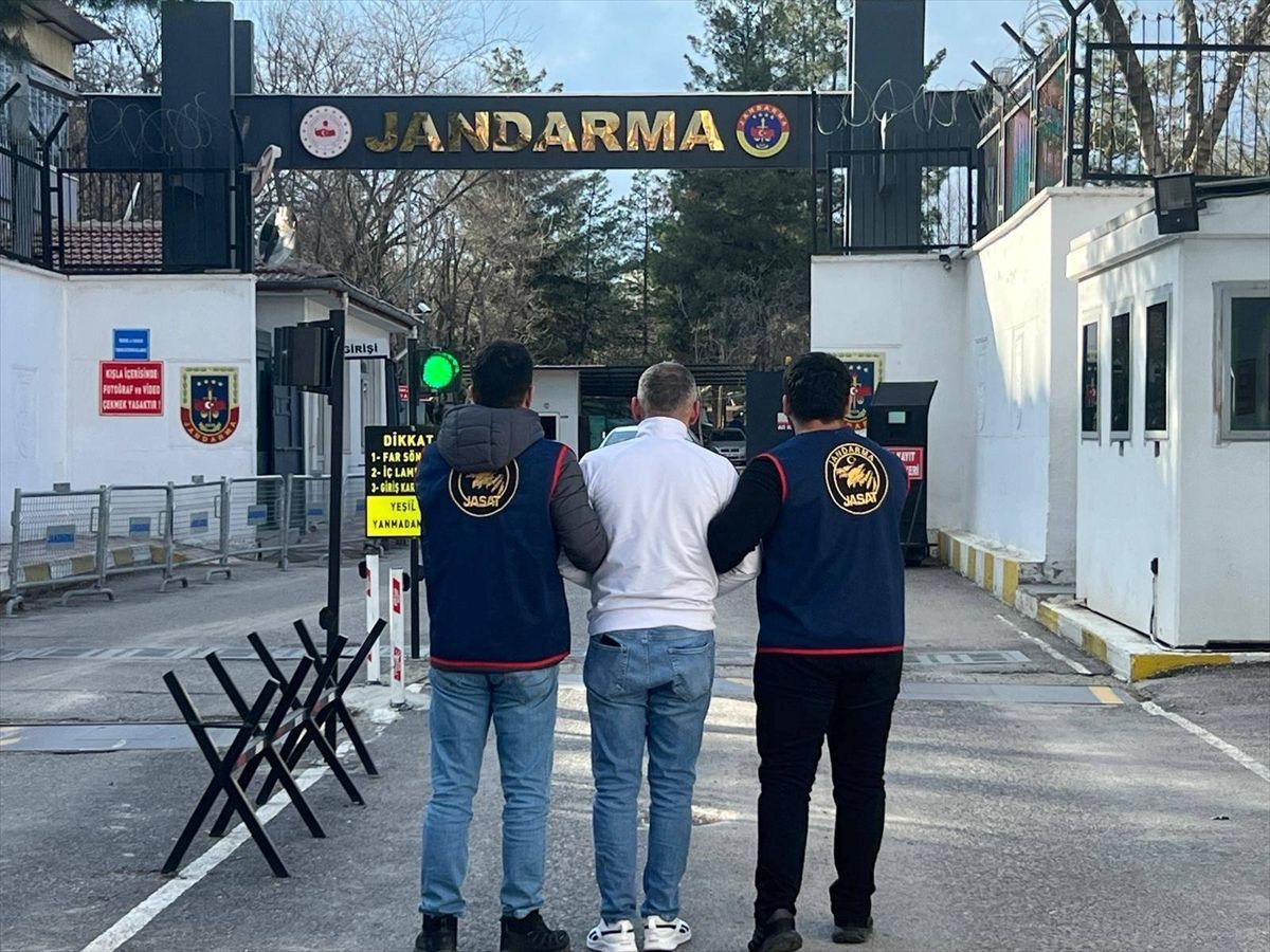 Diyarbakır'da çeşitli suçlardan aranan 153 şüpheli yakalandı