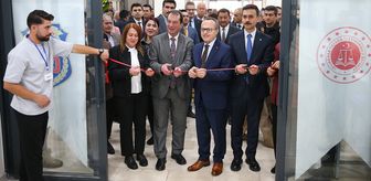 Cezaevindeki çocuklar ve üniversitelilerden sanat sergisi