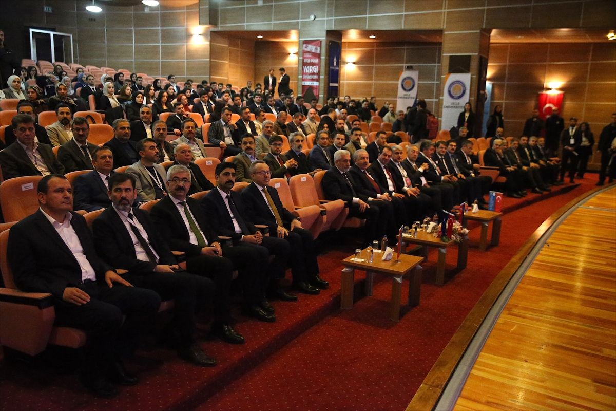 Diyarbakır'da "Dicle DÜHAK Yargı Simülasyonu" programı başladı