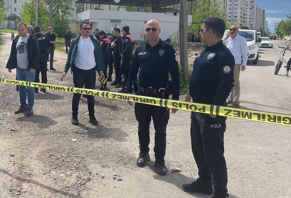 Diyarbakır'da silahla çevreye rastgele ateş açan kişi yakalandı