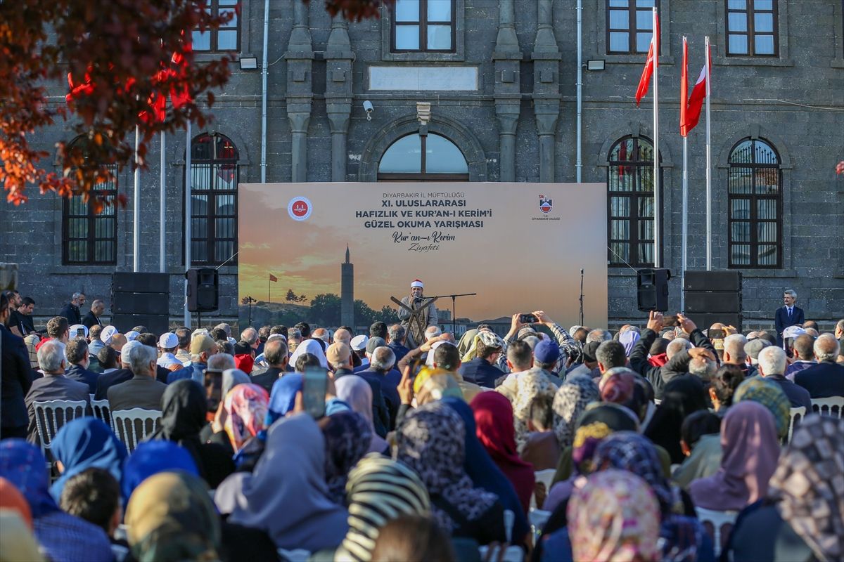 Diyarbakır'daki tarihi İçkale'de "Kur'an-ı Kerim Ziyafeti" gerçekleştirildi