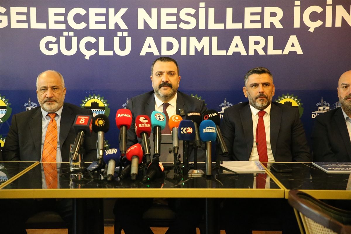 Diyarbakır OSB Yönetim Kurulu Başkanı Fidan, gazetecilerle bir araya geldi