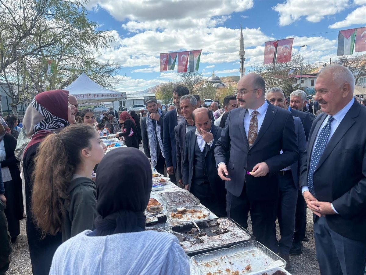 Doğanşehir'de "Gazze'ye Destek Ol" kermesi düzenlendi