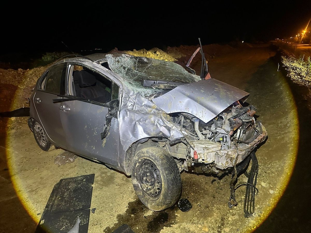 Edirne'de takla atan otomobildeki 2 kişi yaralandı