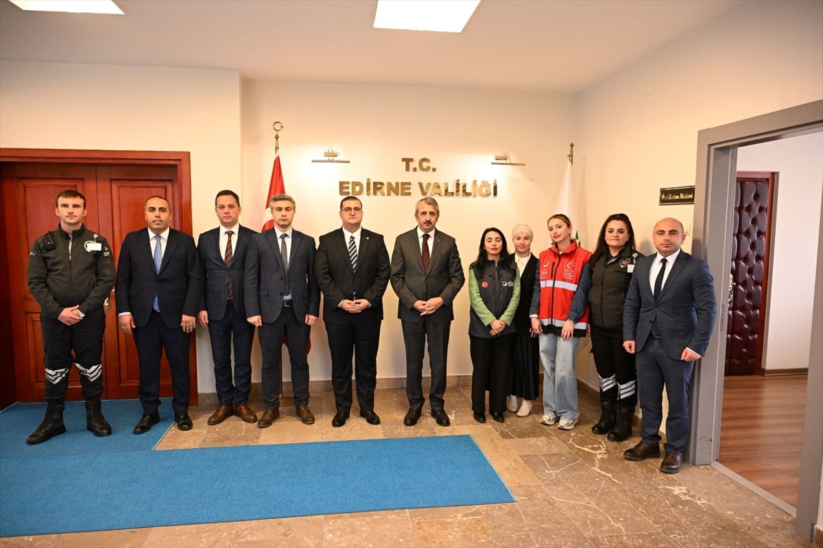 Edirne Göç İdaresi Müdürlüğü personelinden Vali Sezer'e ziyaret