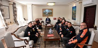 Edirne Valisi Sezer afet gönüllülerini kabul etti