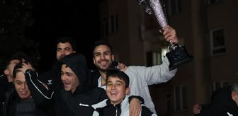 Efeler Ligi'ne yükselen Sungurlu Belediyespor Erkek Voleybol Takımı'na coşkulu karşılama
