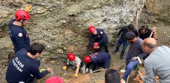 Elazığ'da kanalizasyon çalışmasında kaldırımın çökmesi sonucu göçük altında kalan işçi yaralandı