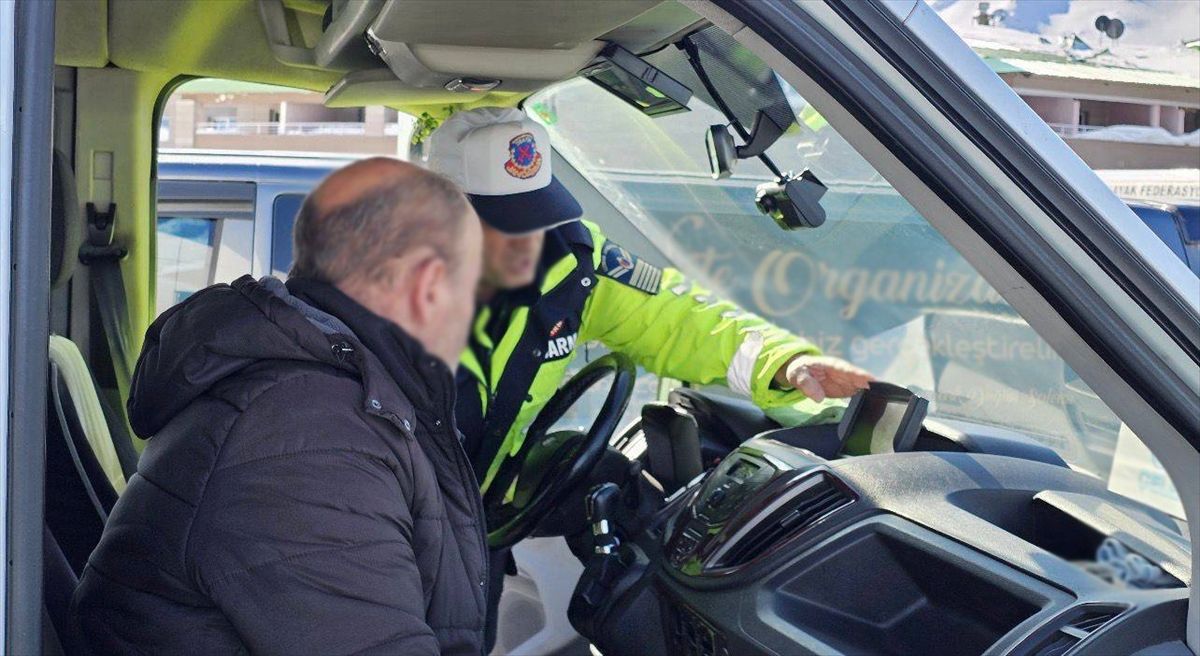Erzurum'da standart dışı plaka ve multimedya konusunda 2 bin 512 kişi bilgilendirildi