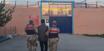 Erzurum'da uyuşturucu suçundan aranan 2 firari hükümlü yakalandı