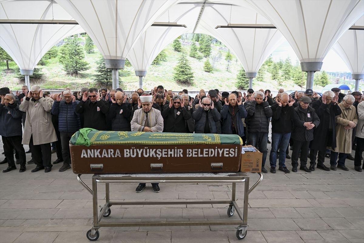 Eski AA Genel Müdürü Baytur'un vefat eden eşi Ankara'da son yolculuğuna uğurlandı