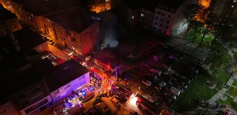 Eskişehir'de binanın hurdalık bölümünde çıkan yangın söndürüldü
