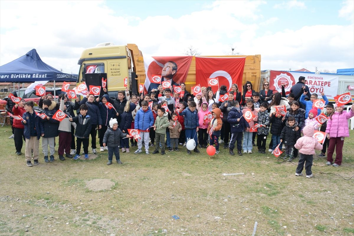 Eskişehir'de çocuklar uçurtma şenliğinde buluştu