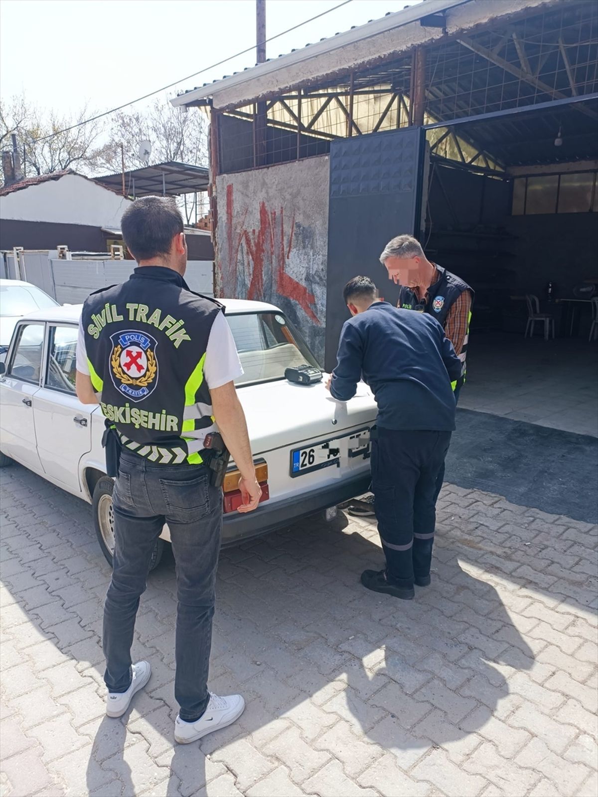 Eskişehir'de otomobiliyle drift yapan sürücüye 340 bin lira ceza uygulandı