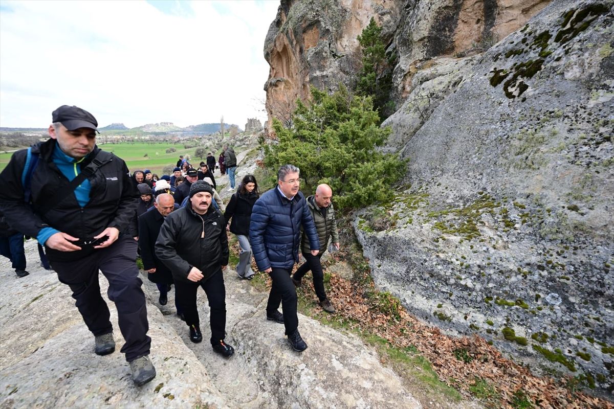 Eskişehir Valisi Yılmaz, Frig Vadisi gezisine katıldı
