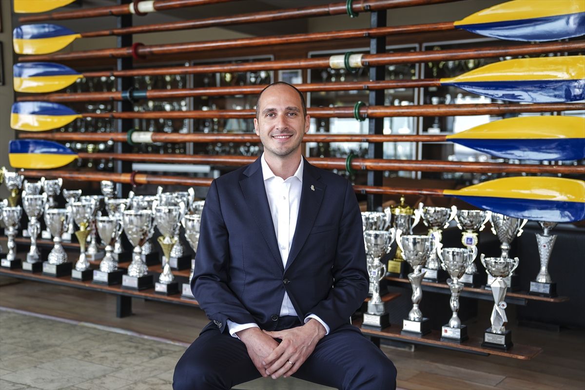 Fenerbahçe Kürek Şubesi'nde şampiyonluğun sevinci yaşanıyor