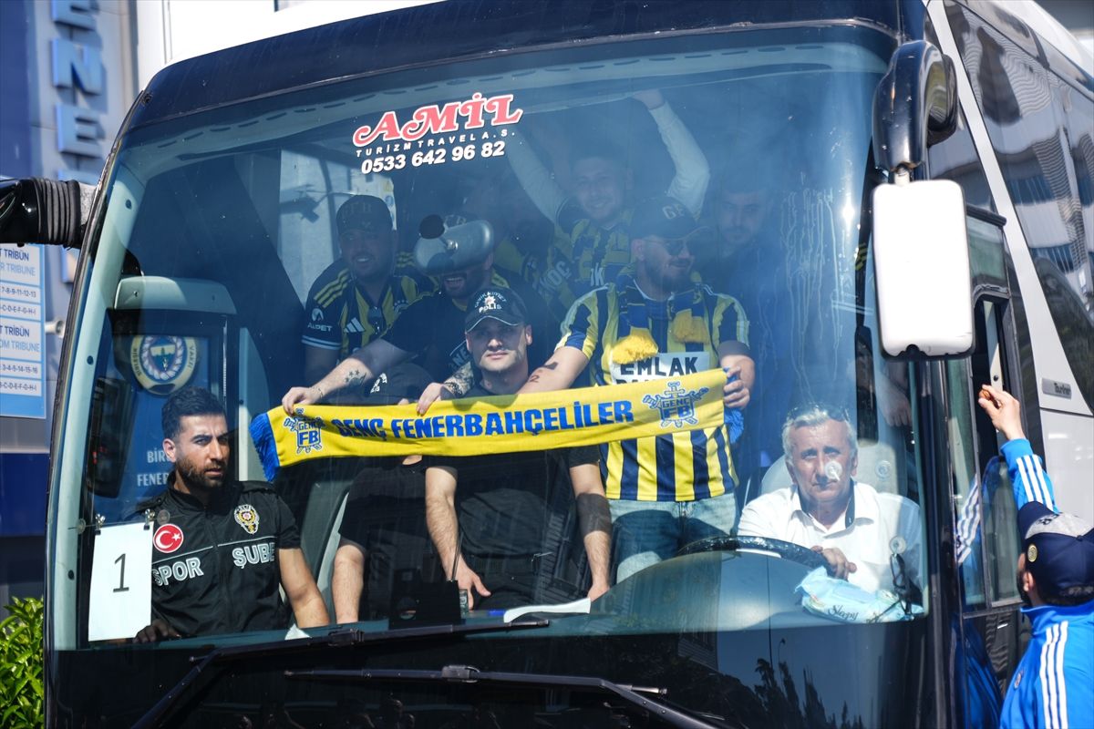 Fenerbahçe taraftarı, RAMS Park'a hareket etti