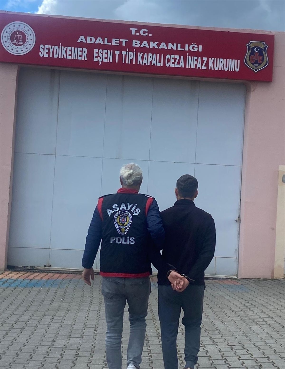 Fethiye'de kesinleşmiş hapis cezası bulunan hükümlü yakalandı