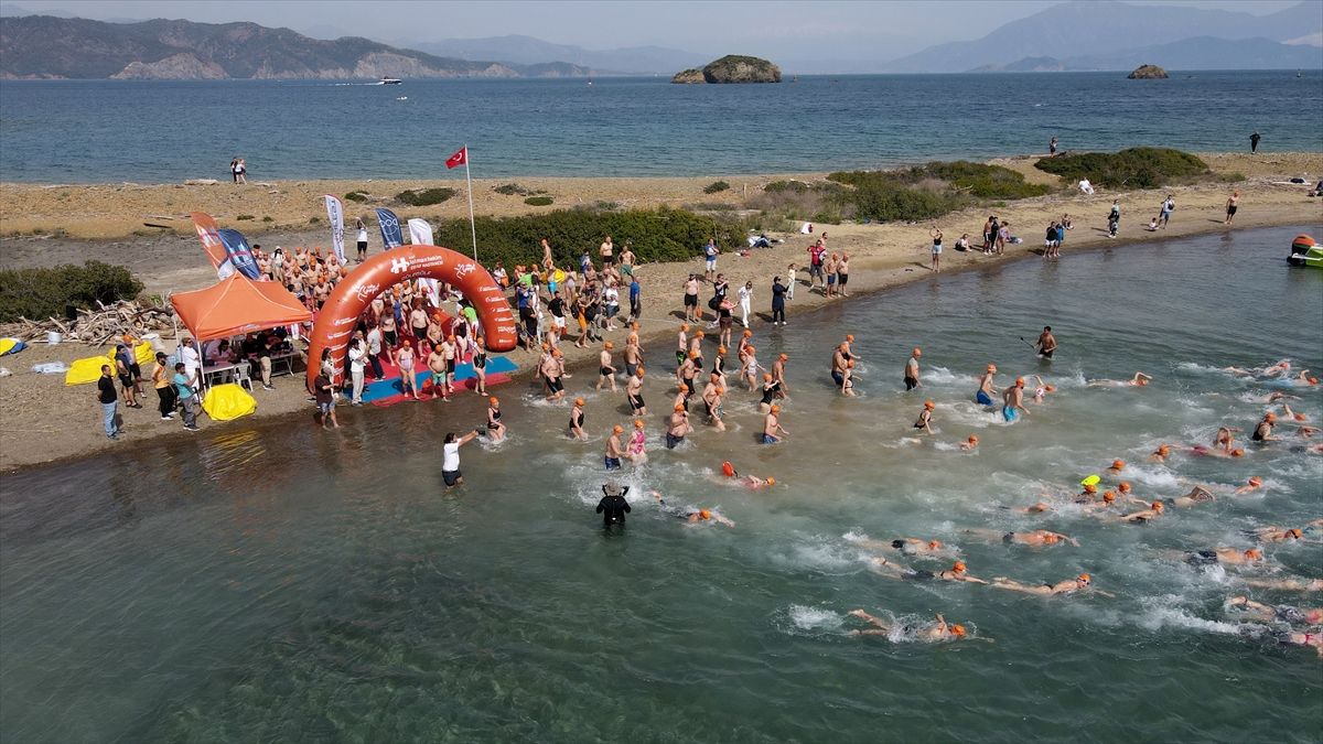Fethiye'de Uluslararası Göcek Açık Su Yüzme Yarışması başladı