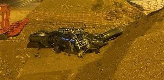 Fethiye'de yol kenarındaki iş makinelerine çarpan motosikletin sürücüsü öldü