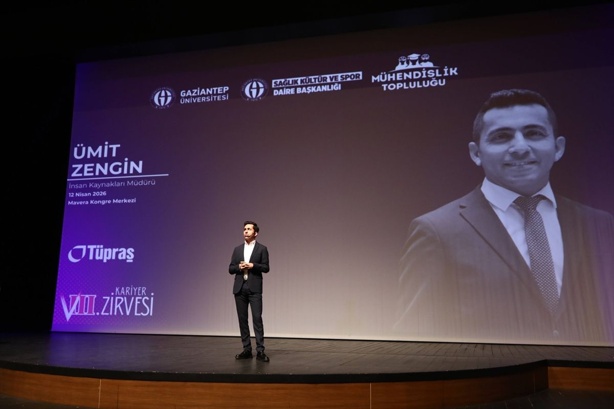 GAÜN'de Kariyer Zirvesi düzenlendi