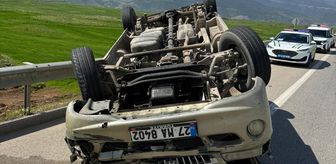 Gaziantep'te devrilen otomobilin sürücüsü yaralandı