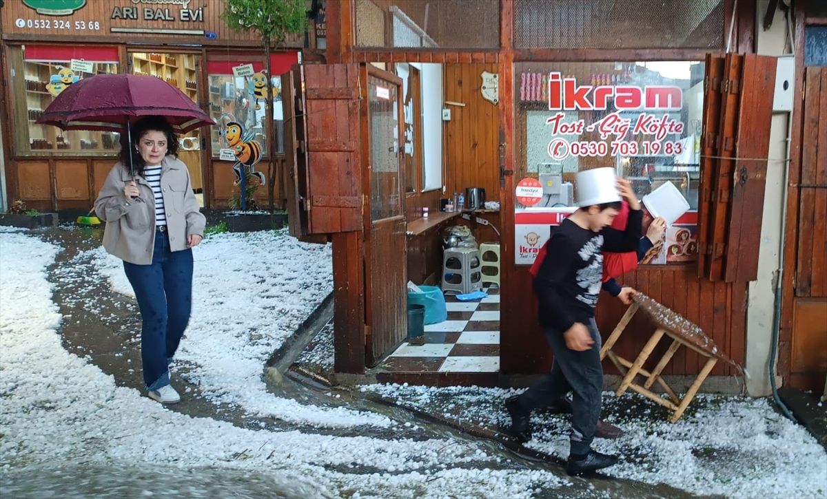Gaziantep'te dolu hayatı olumsuz etkiledi