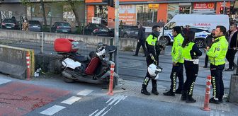 Gaziosmanpaşa'da tramvayla çarpışan motosikletin sürücüsü ağır yaralandı