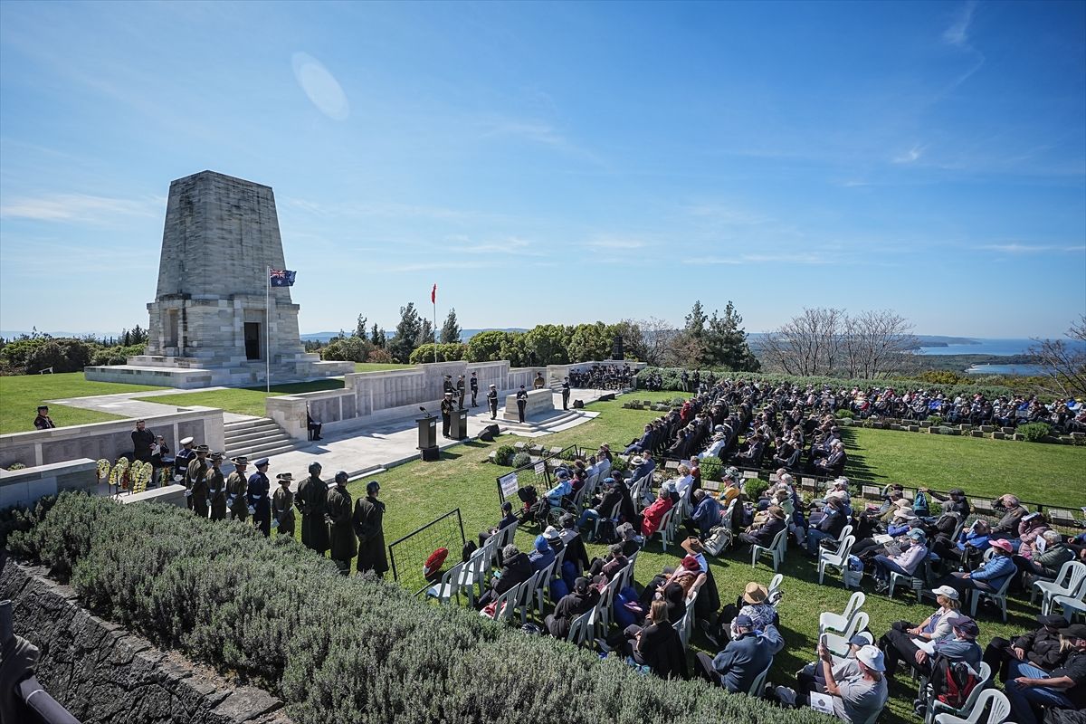 Gelibolu Yarımadası'ndaki Avustralyalıların Lone Pine Anıtı'nda anma töreni düzenlendi
