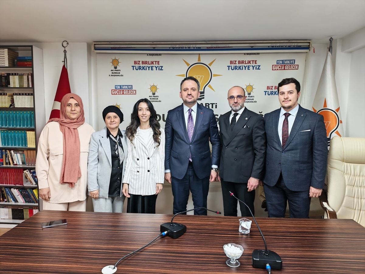 Gençlik ve Spor Bakan Yardımcısı Eminoğlu, AK Parti Burdur İl Başkanlığını ziyaret etti Açıklaması