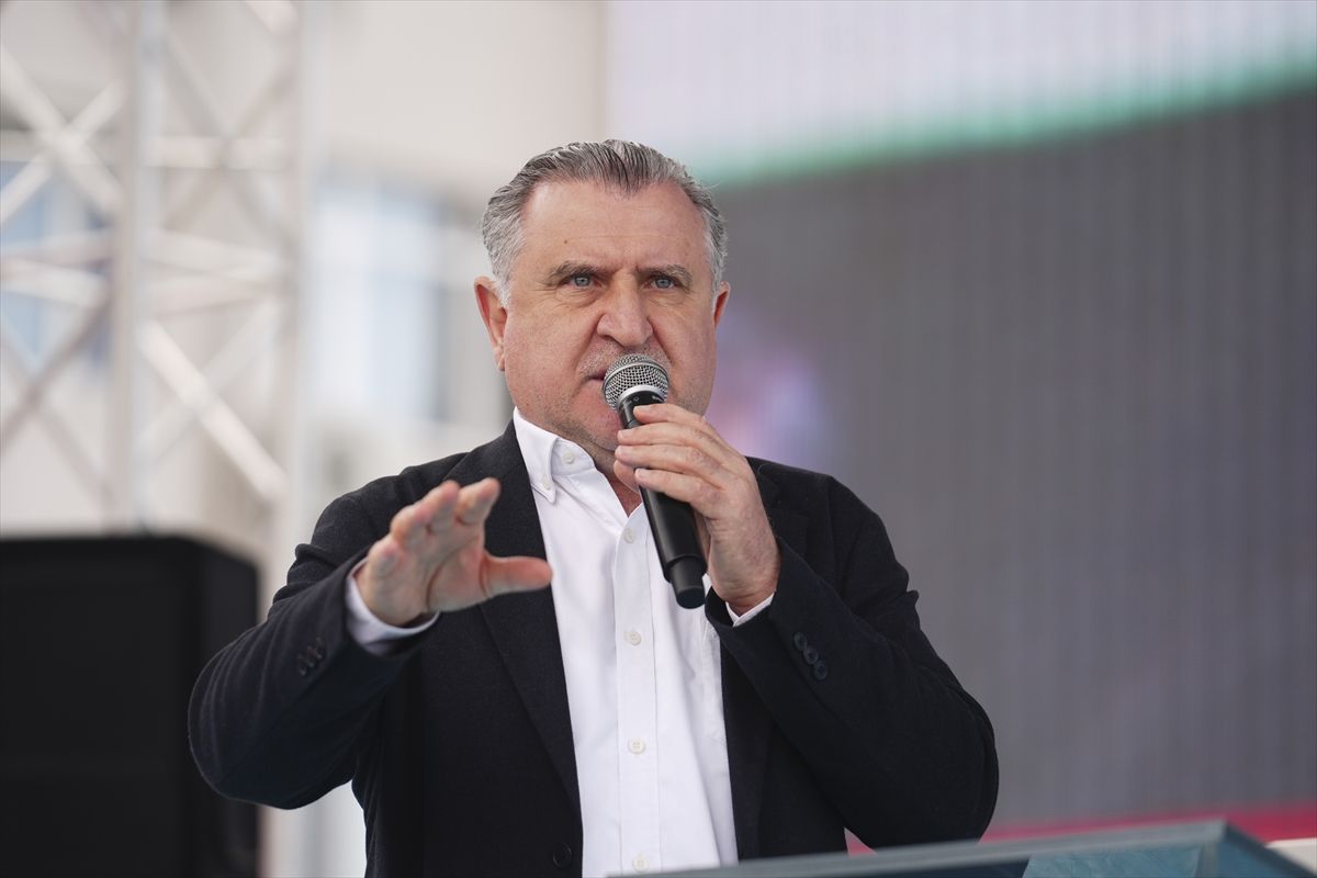 Gençlik ve Spor Bakanı Osman Aşkın Bak, Silivrikapı Spor Köyü'nün açılışına katıldı Açıklaması