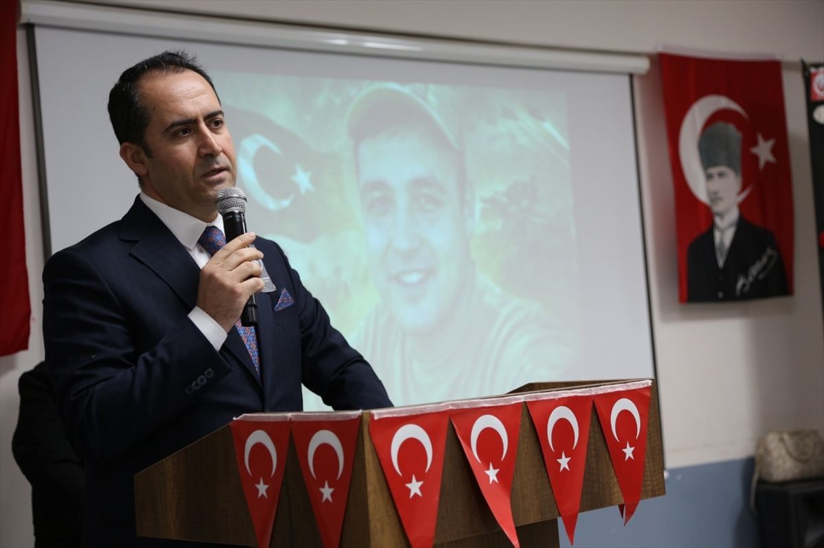 Şehit Cantürk anıldı, Prof. Yıldız'ın eseri konuşuldu