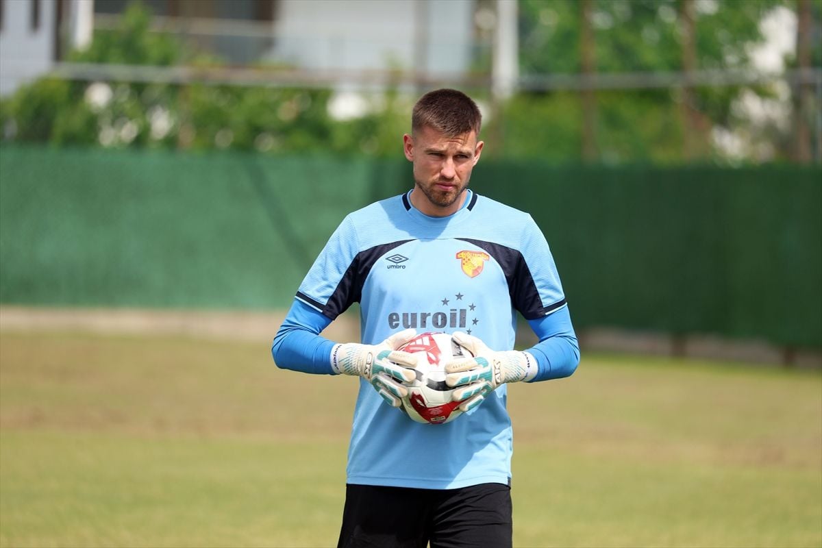 Göztepe kalecisi Mateusz Lis'in Süper Lig'de 100. maç heyecanı Açıklaması
